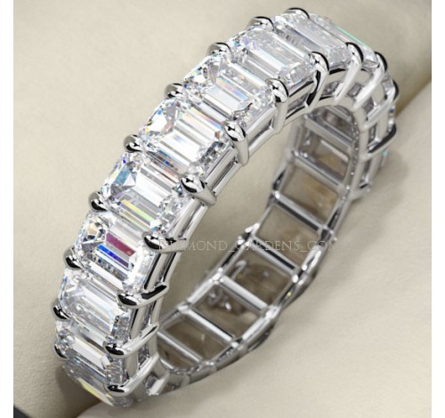  6.60 ct Emerald cut Diamond Eternity Wedding Band, 0.30 ct each, 