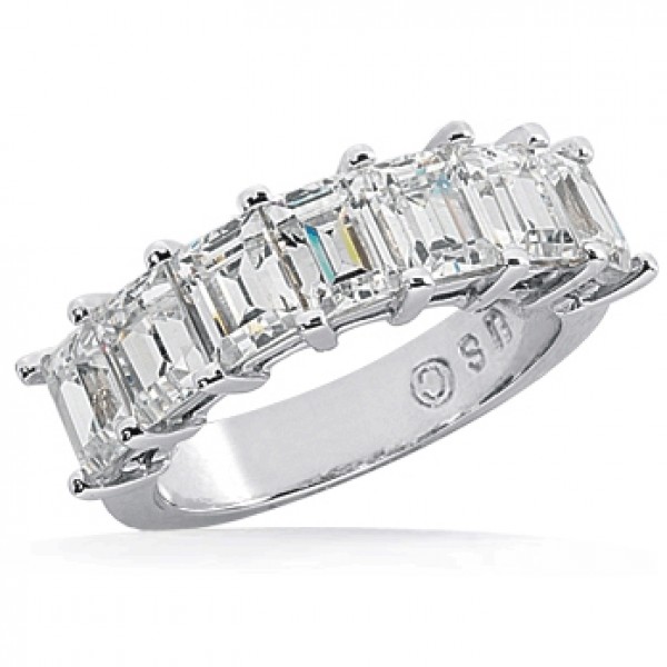 Emerald cut discount diamond anniversary ring